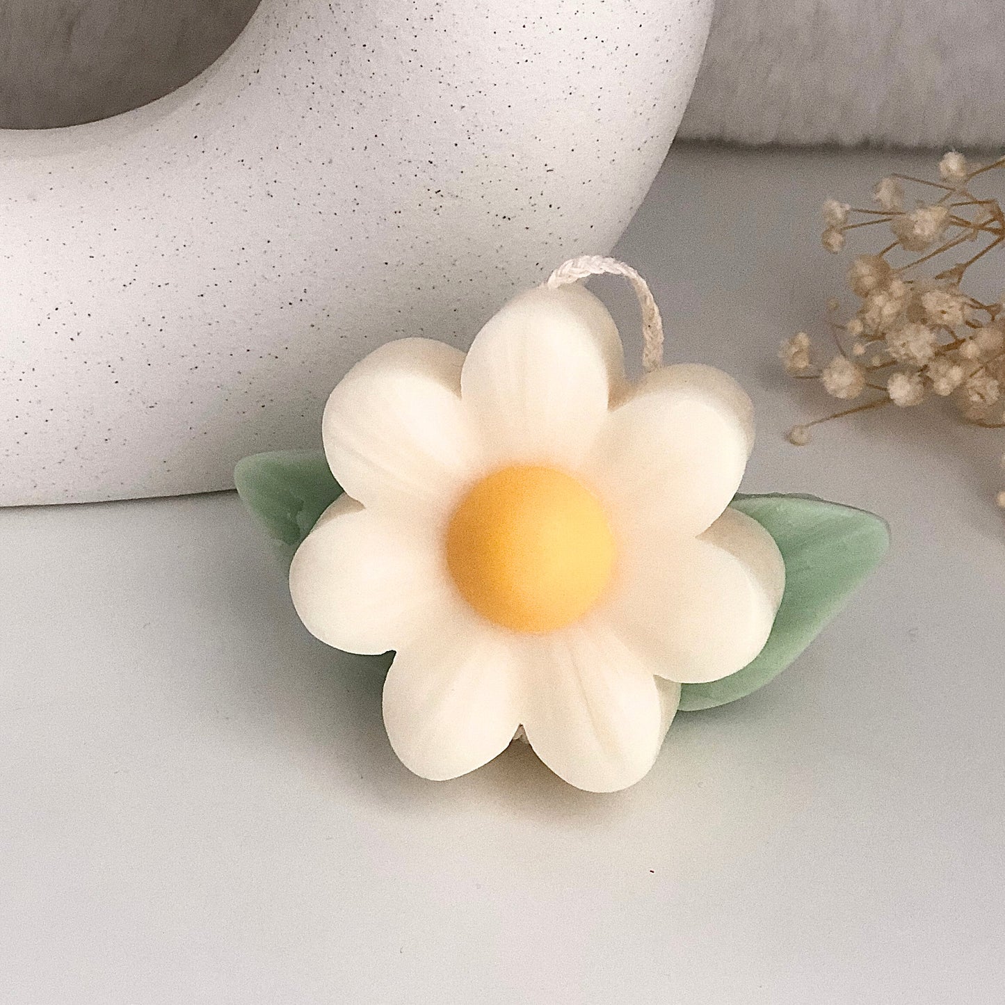 Daisy Candle